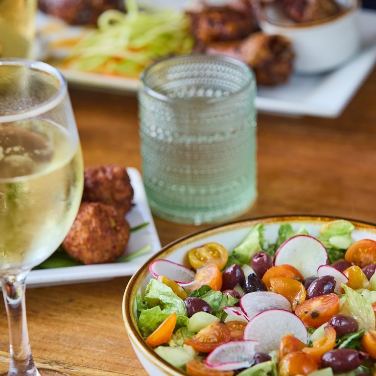 Lunch Cooper Island, Mixed Salad, Conch Fritters, Wings
