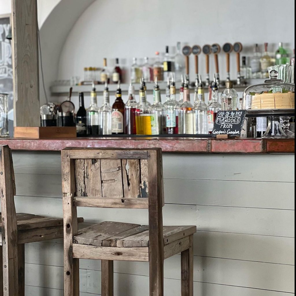 Main Bar, Cooper Island